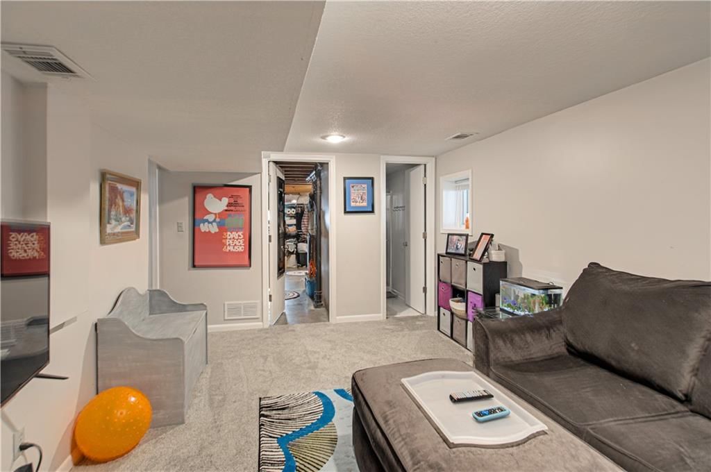 9120 DARNELL Street — photo 20