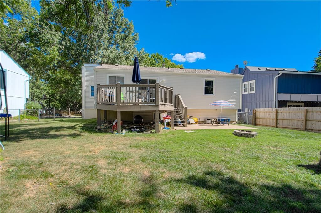 9120 DARNELL Street — photo 26