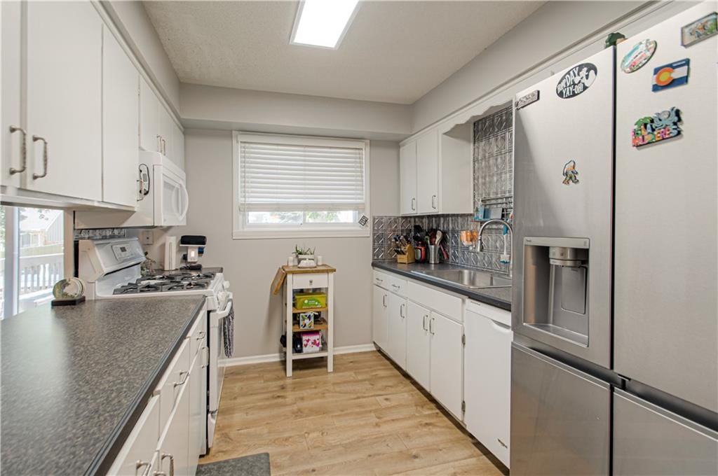9120 DARNELL Street — photo 10