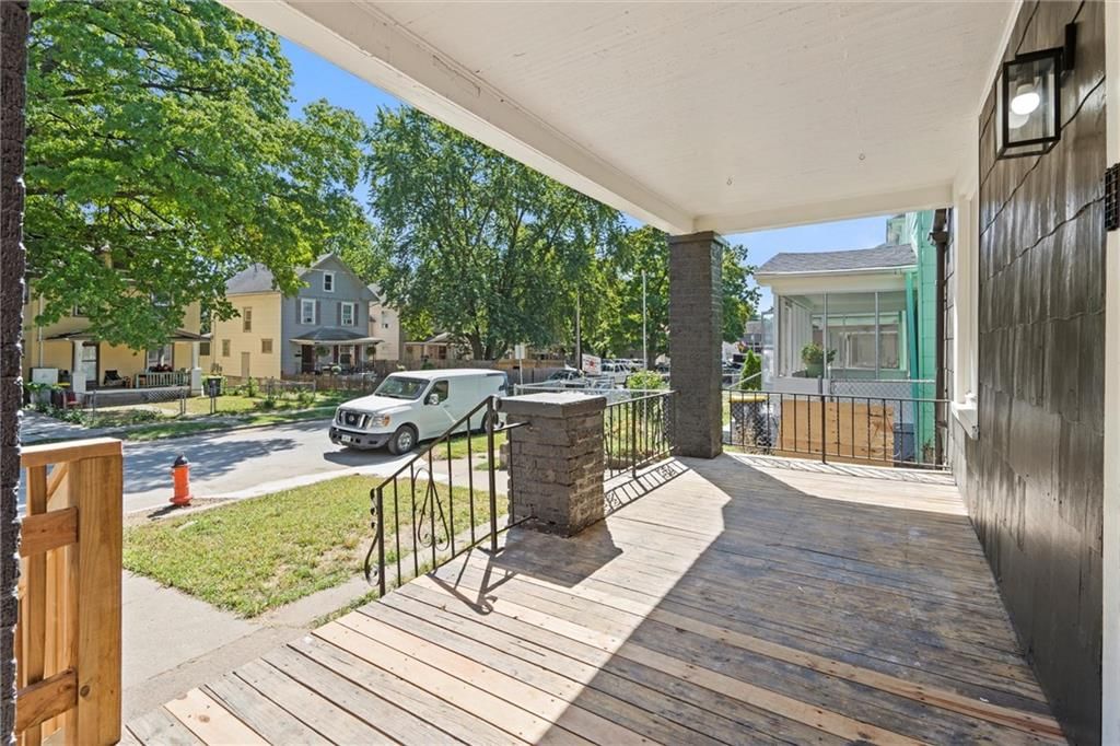 122 N White Avenue — photo 5
