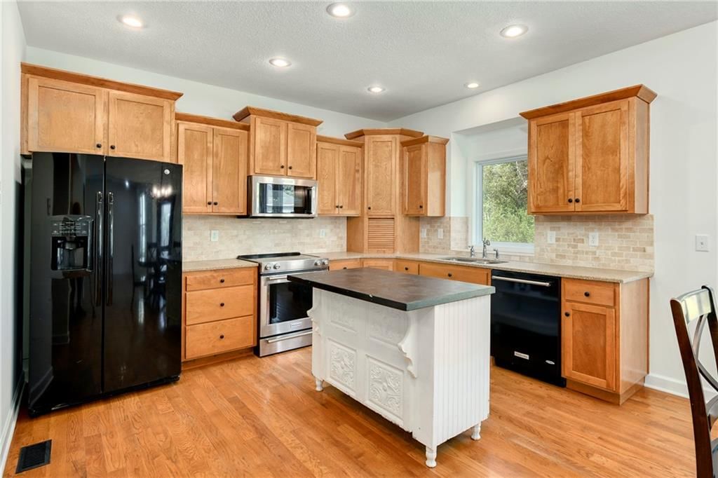 409 S 1st Street — photo 11