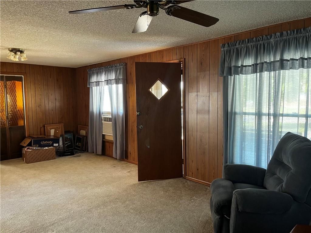 1402 S Walnut Street — photo 7
