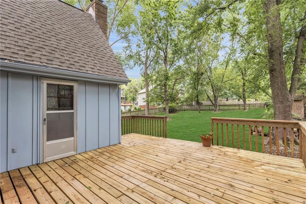 15303 W 89th Terrace — photo 28