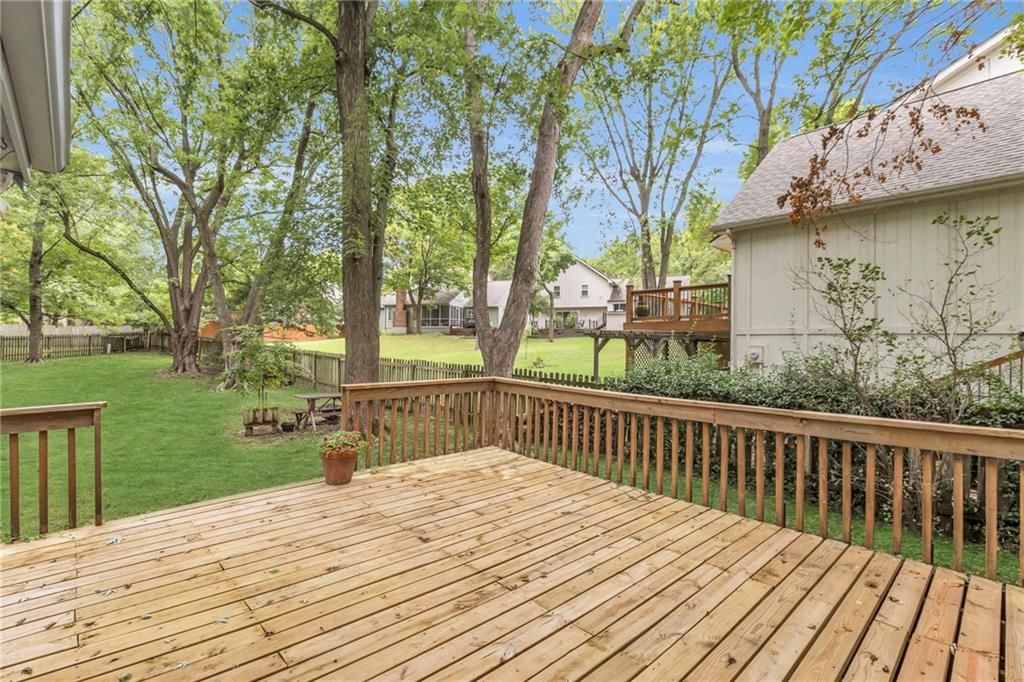 15303 W 89th Terrace — photo 29