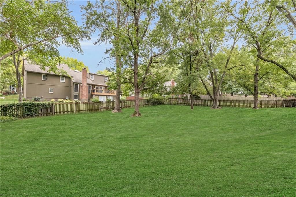 15303 W 89th Terrace — photo 31