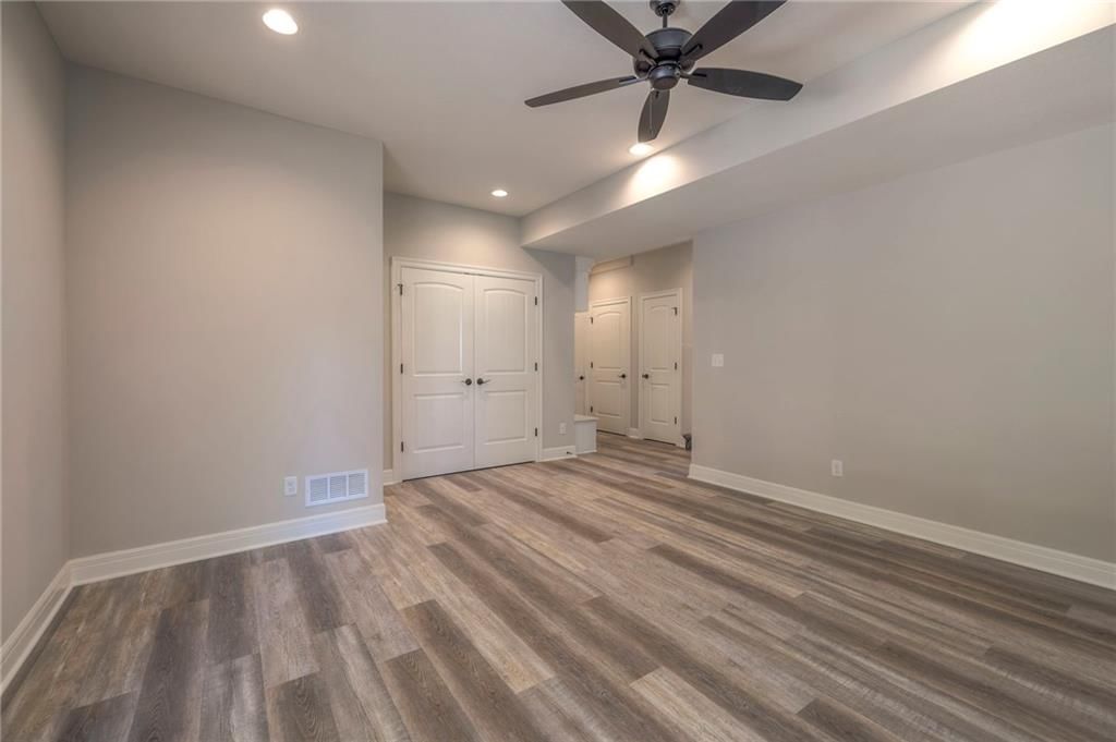 11805 E 211th Street — photo 36