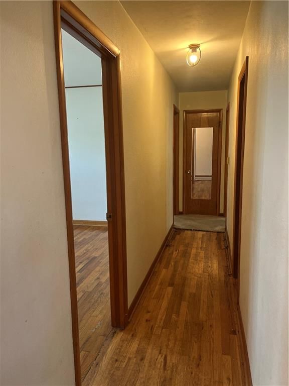 327 E Floral Street — photo 17