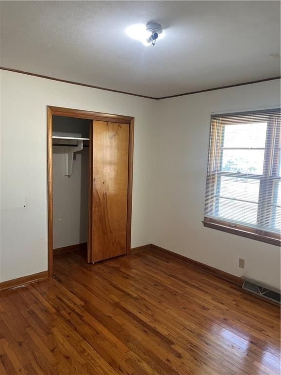327 E Floral Street — photo 19
