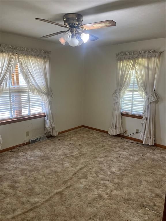 327 E Floral Street — photo 20