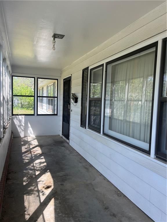 327 E Floral Street — photo 5