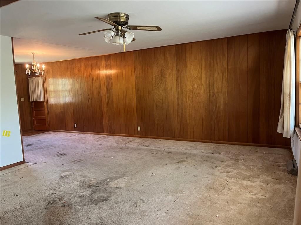 327 E Floral Street — photo 8