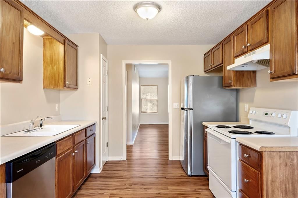 1505 Galway Court — photo 6