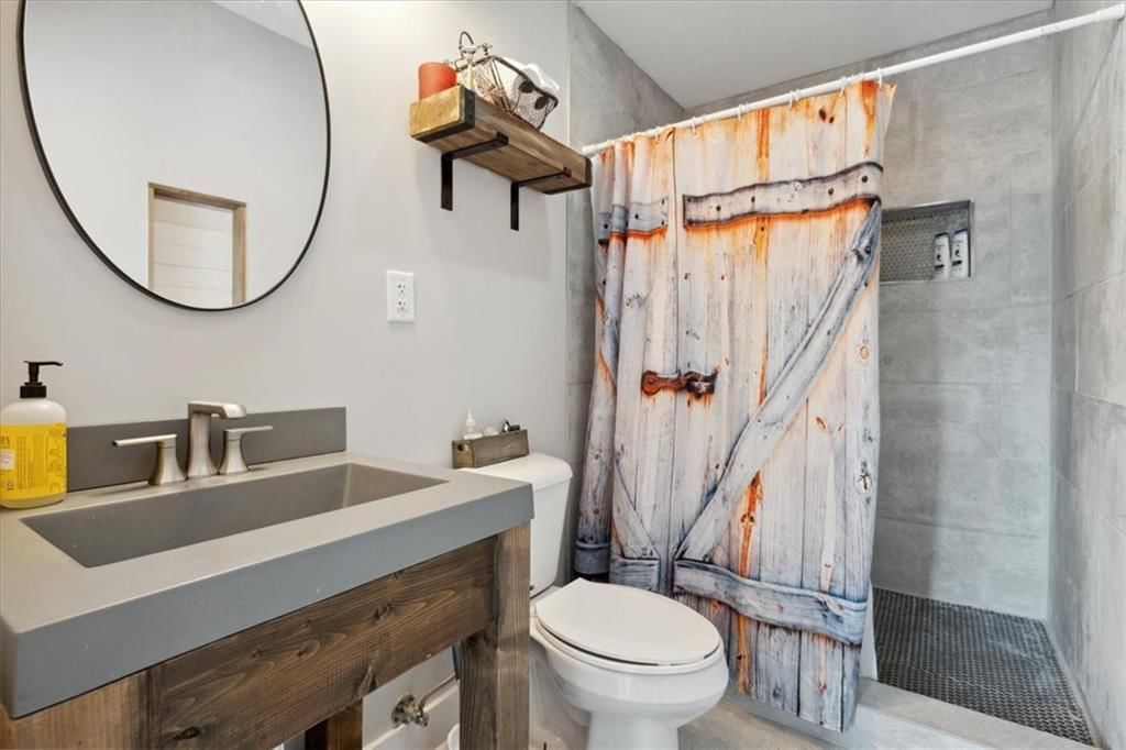 2402 Windmill Drive — photo 27