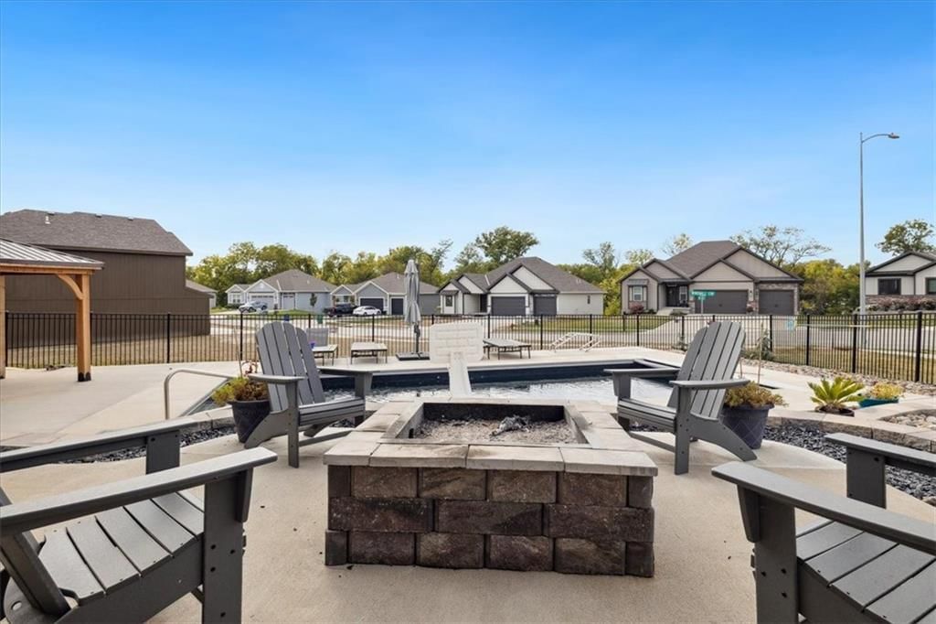 2402 Windmill Drive — photo 30