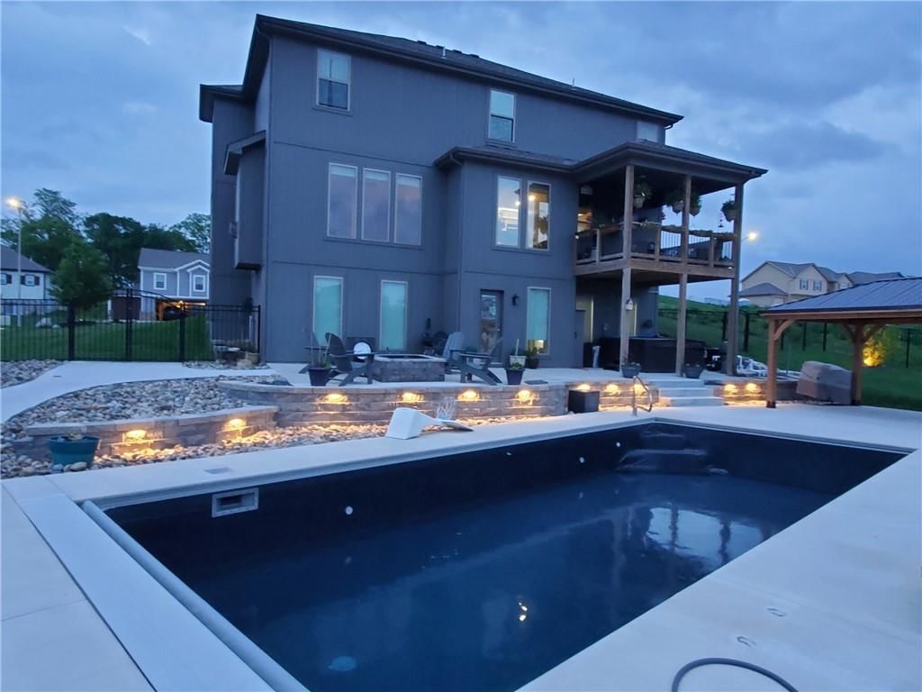 2402 Windmill Drive — photo 33