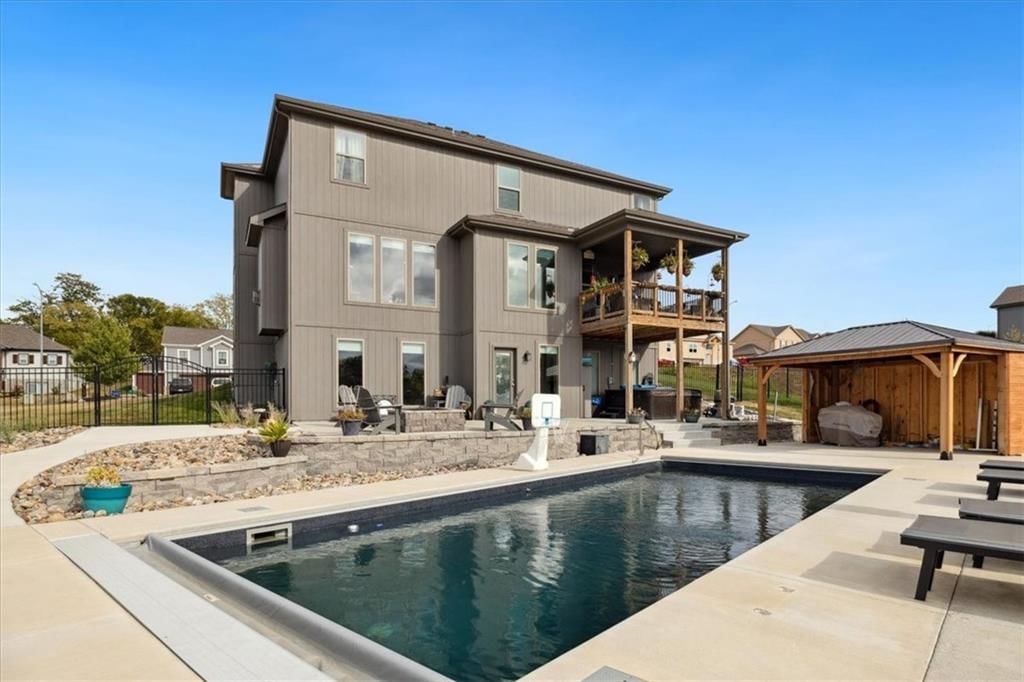 2402 Windmill Drive — photo 34