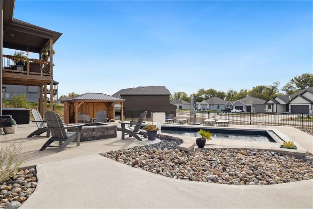 2402 Windmill Drive — photo 36