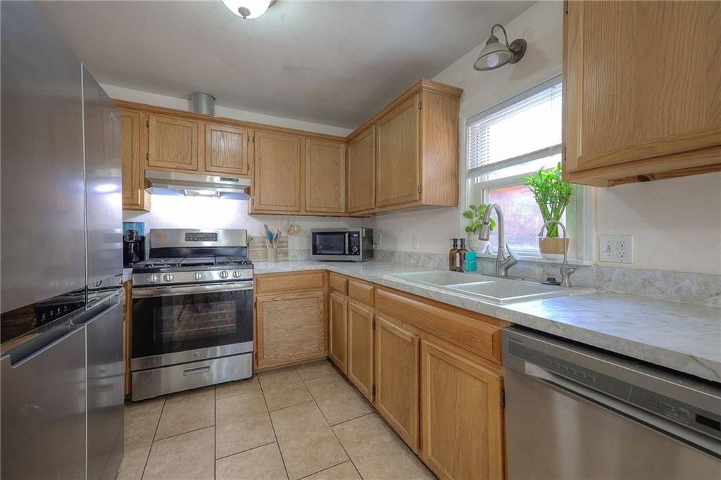 5635 WEBSTER Avenue — photo 12
