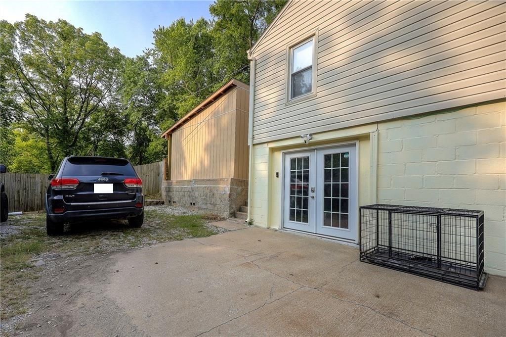 5635 WEBSTER Avenue — photo 26