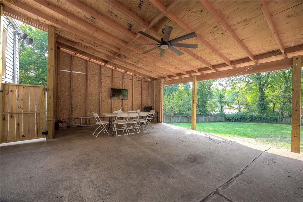 5635 WEBSTER Avenue — photo 28