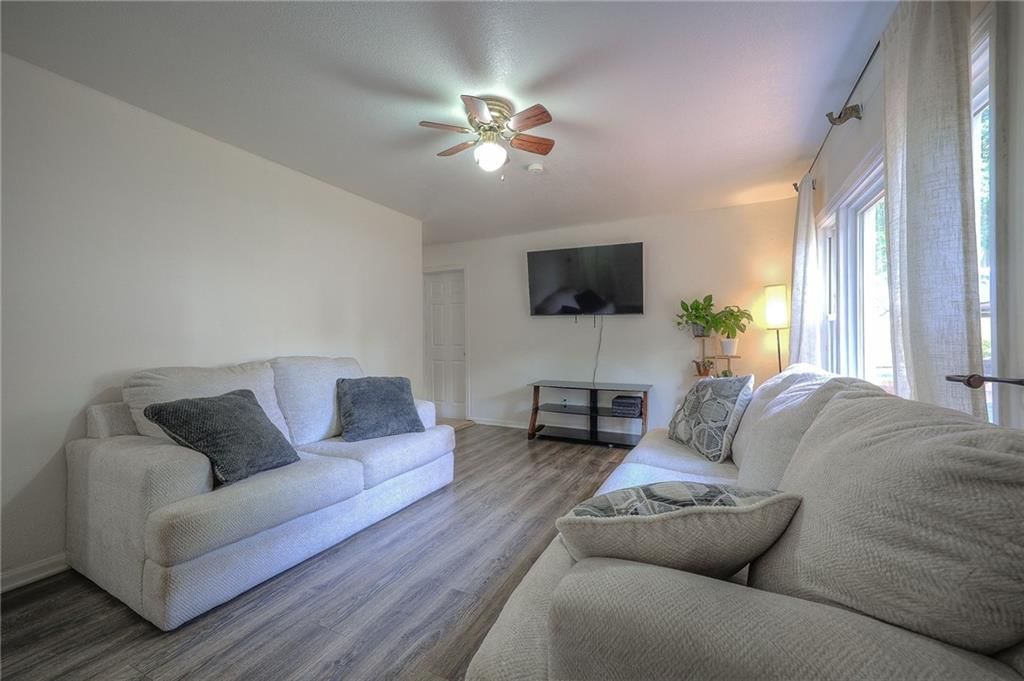 5635 WEBSTER Avenue — photo 6