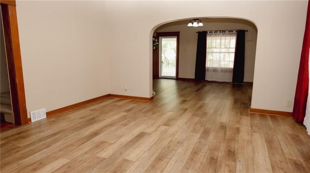 401 S Ridge Street — photo 10