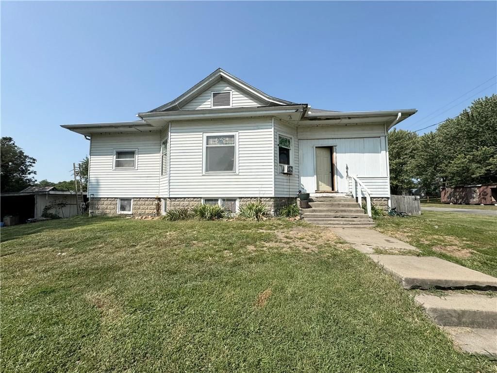304 N Main Street — photo 2