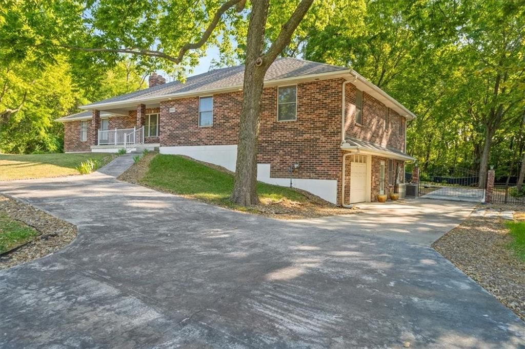 10611 N Northbrooke Drive — photo 5