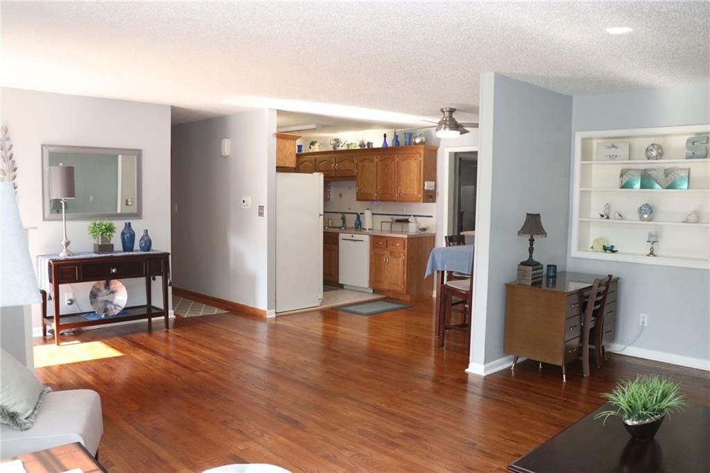 5000 Harvard Avenue — photo 13