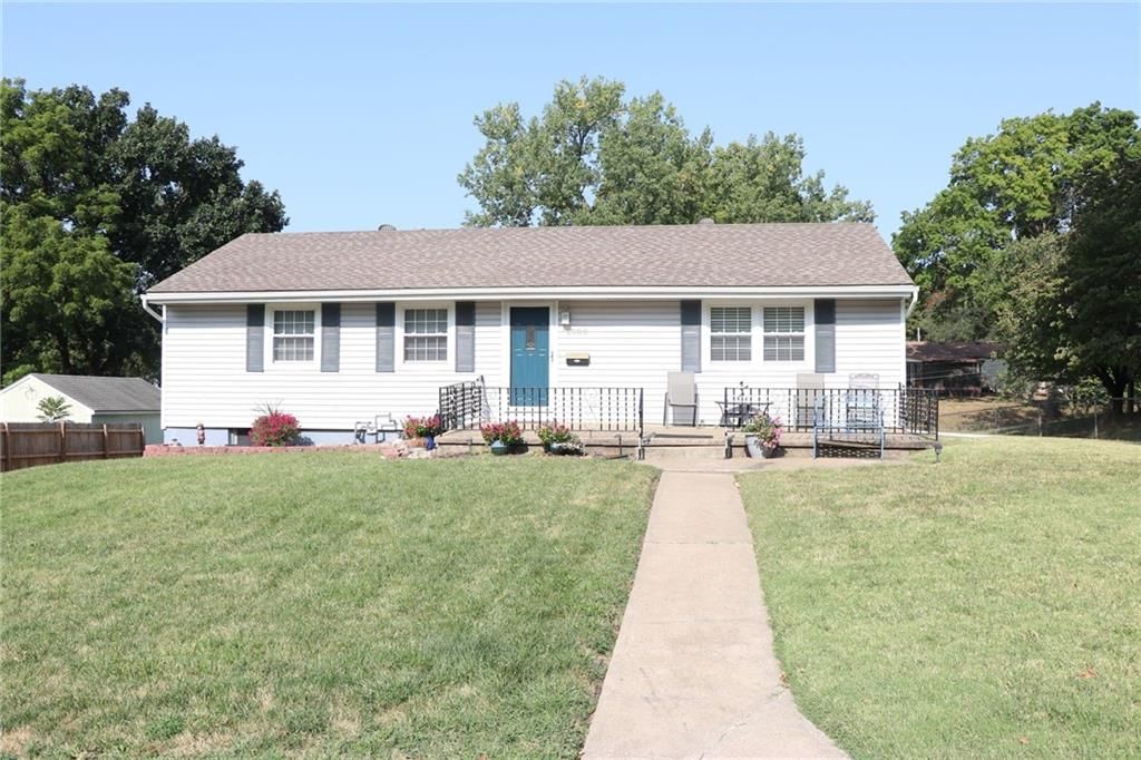 5000 Harvard Avenue — photo 46