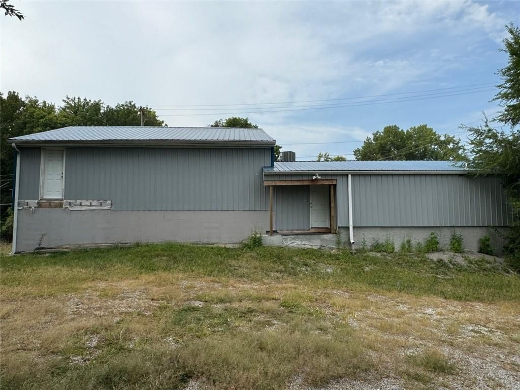 8900 E US 24 Highway — photo 5