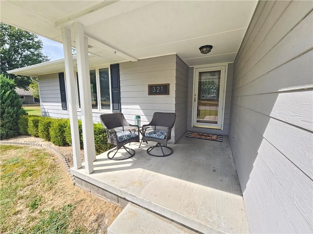 321 Caroline Drive — photo 29
