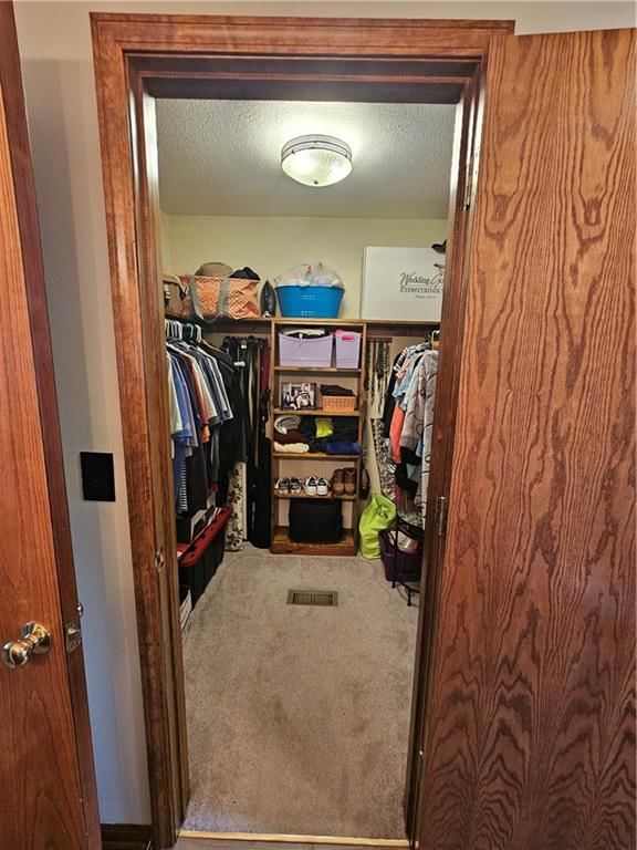 321 Caroline Drive — photo 9