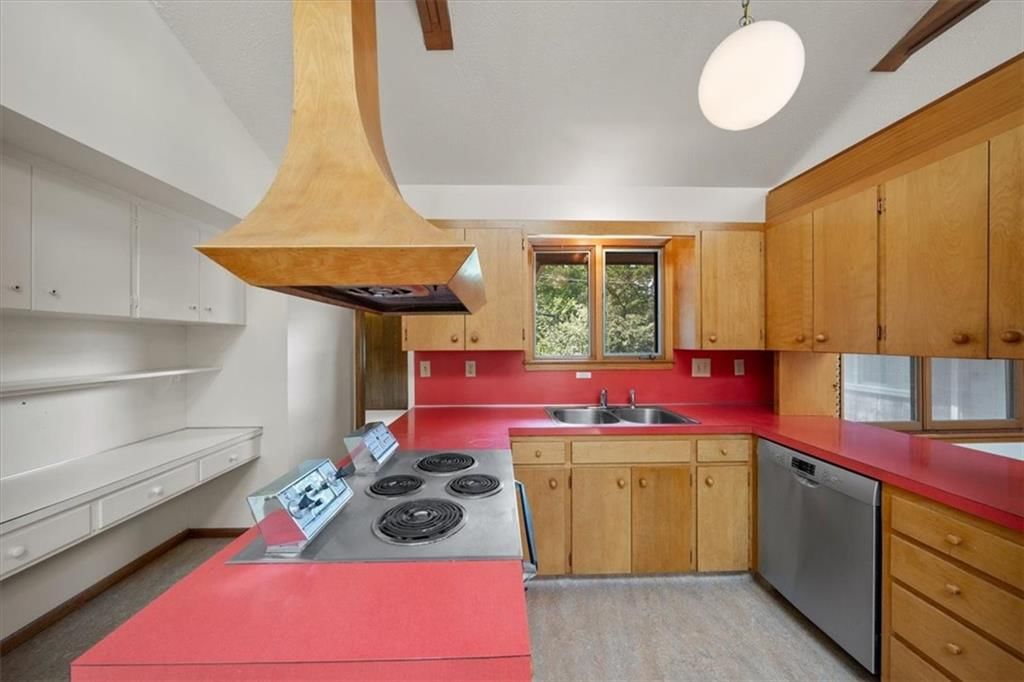 2457 Jasu Drive — photo 10