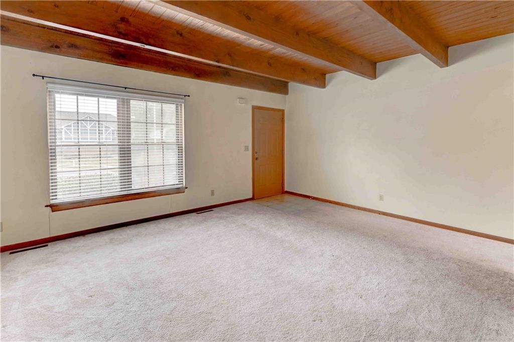 7034 NW Fisk Court — photo 4