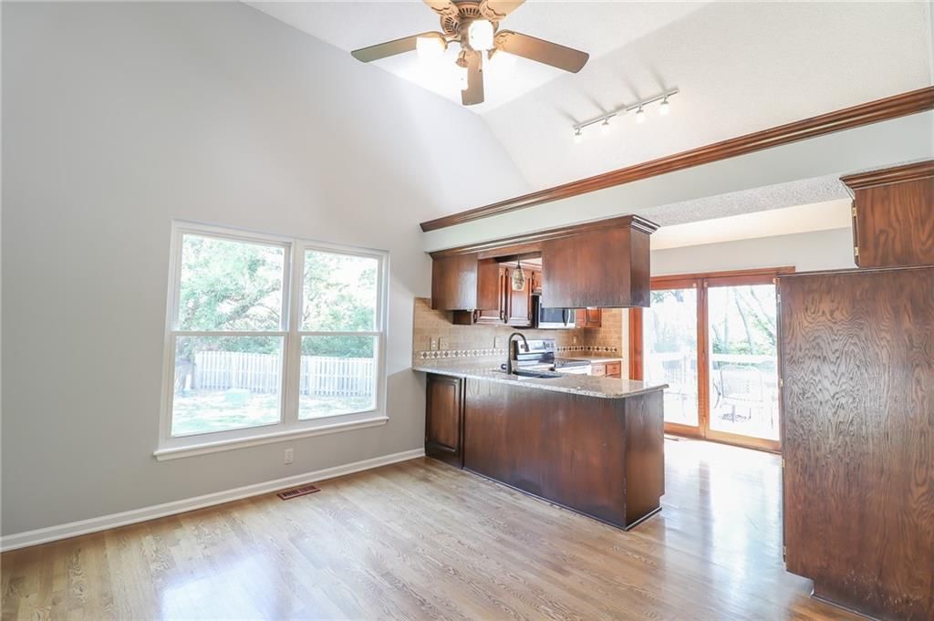 1317 SE Dalton Court — photo 8