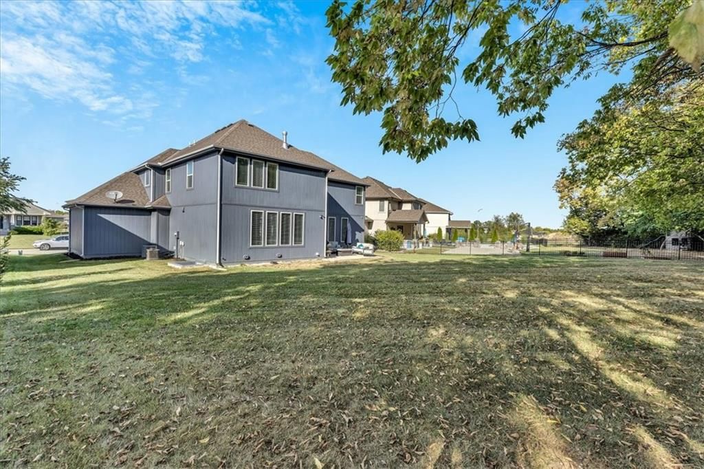 1809 SW Blackstone Place — photo 44