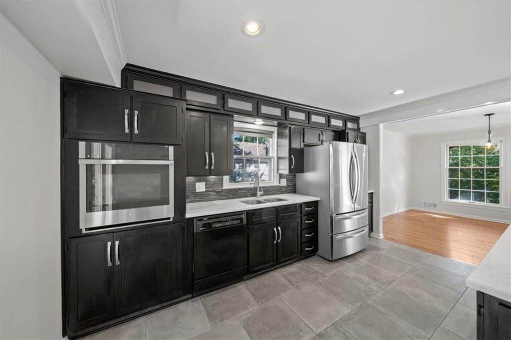 9932 Larsen Street — photo 11