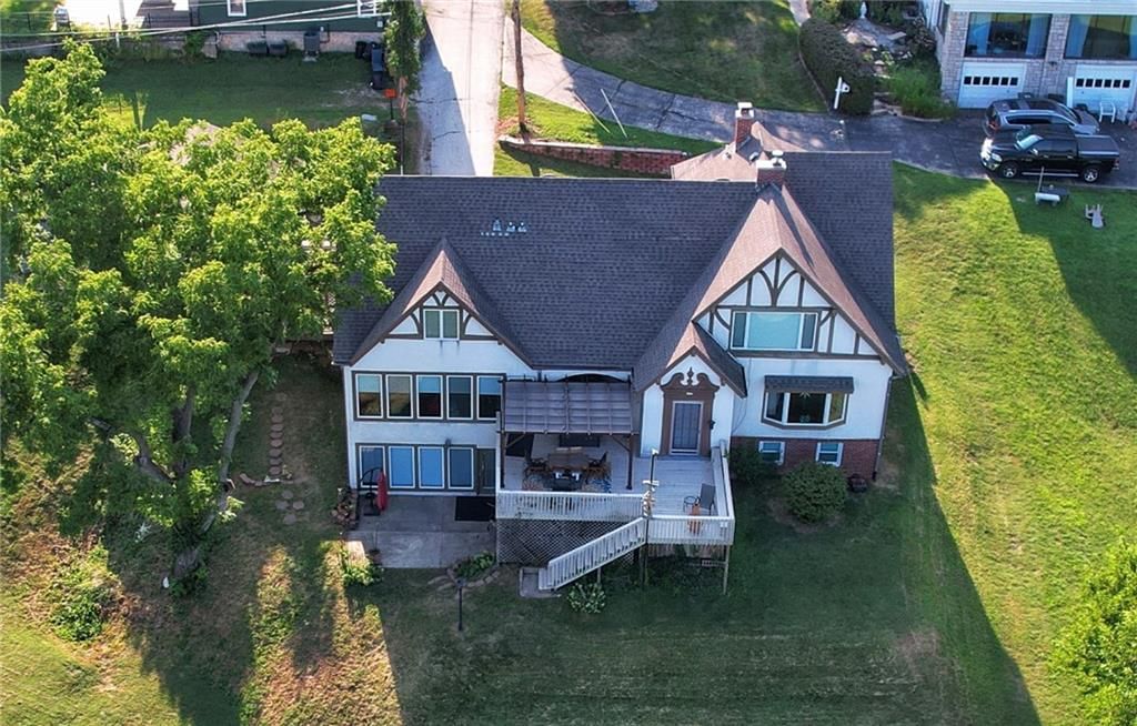 1105 Riverview Drive — photo 3
