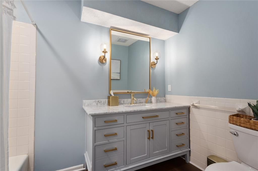 6300 N Monroe Avenue — photo 14