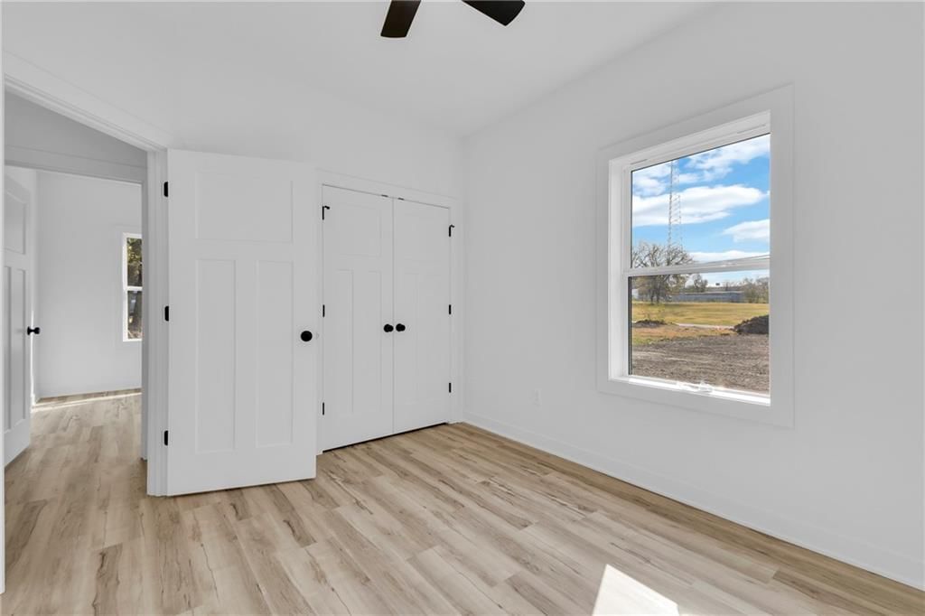 302 N Olive Street — photo 6