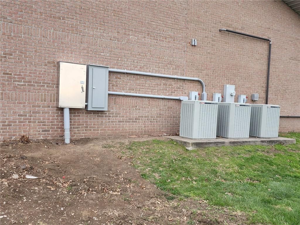 703 E Young Avenue — photo 20