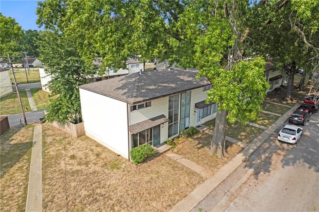 906 N 70th Street — photo 30
