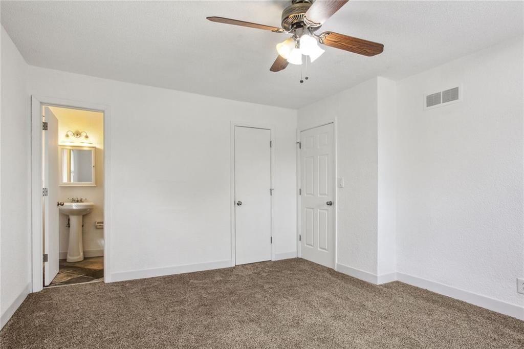 1101 W Elm Street — photo 11