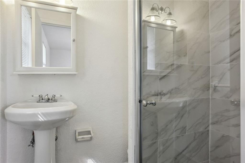 1101 W Elm Street — photo 12