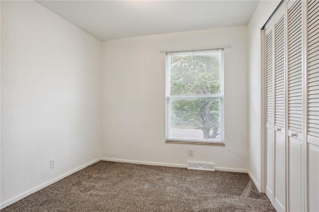 1101 W Elm Street — photo 18
