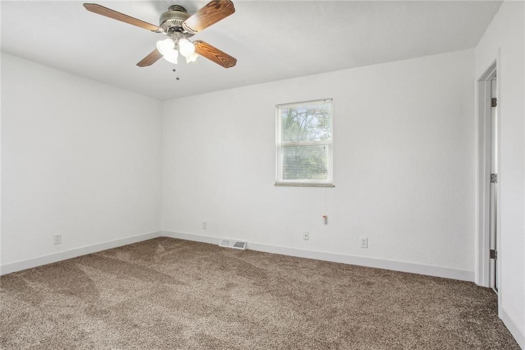1101 W Elm Street — photo 10