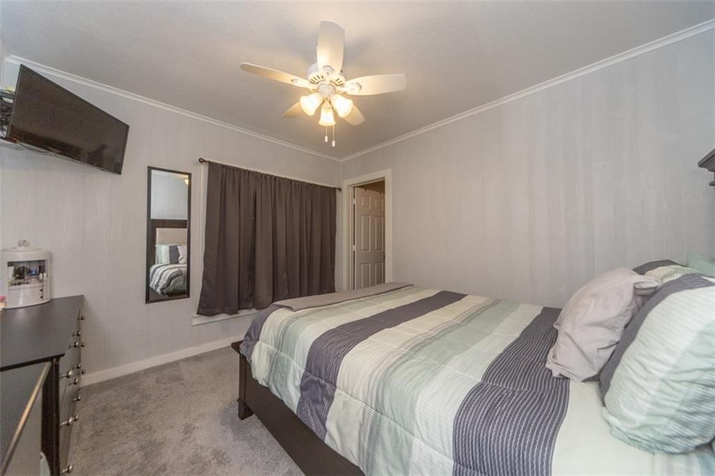 105 W Taylor Street — photo 11