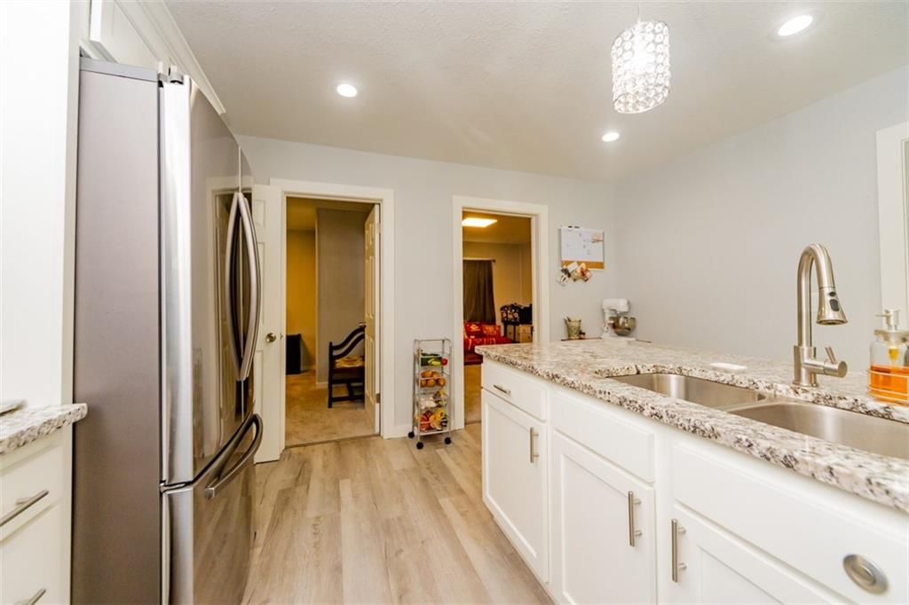 105 W Taylor Street — photo 19