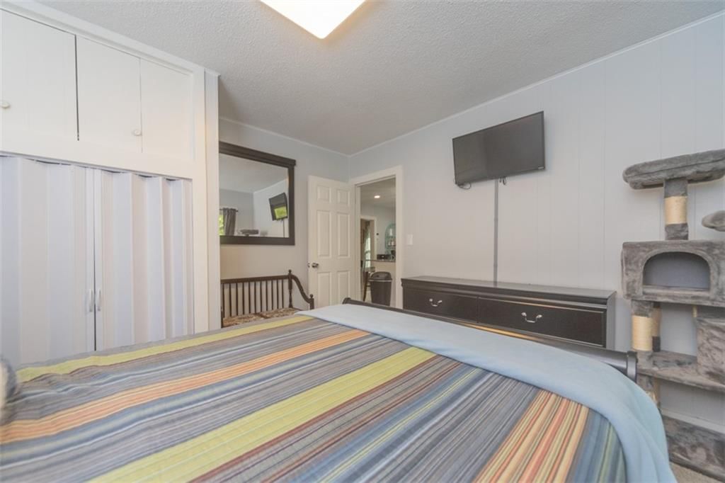 105 W Taylor Street — photo 10